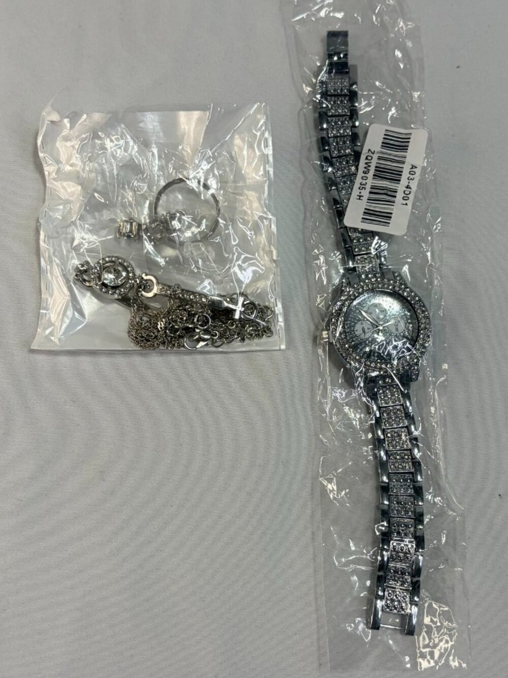 Women's 5 Piece Silver Rhinestone Jewelry Set Watch Necklace Ring Earrings Brace